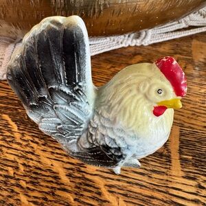 VINTAGE salt and pepper shaker Ceramic Rooster Figurine 1940s